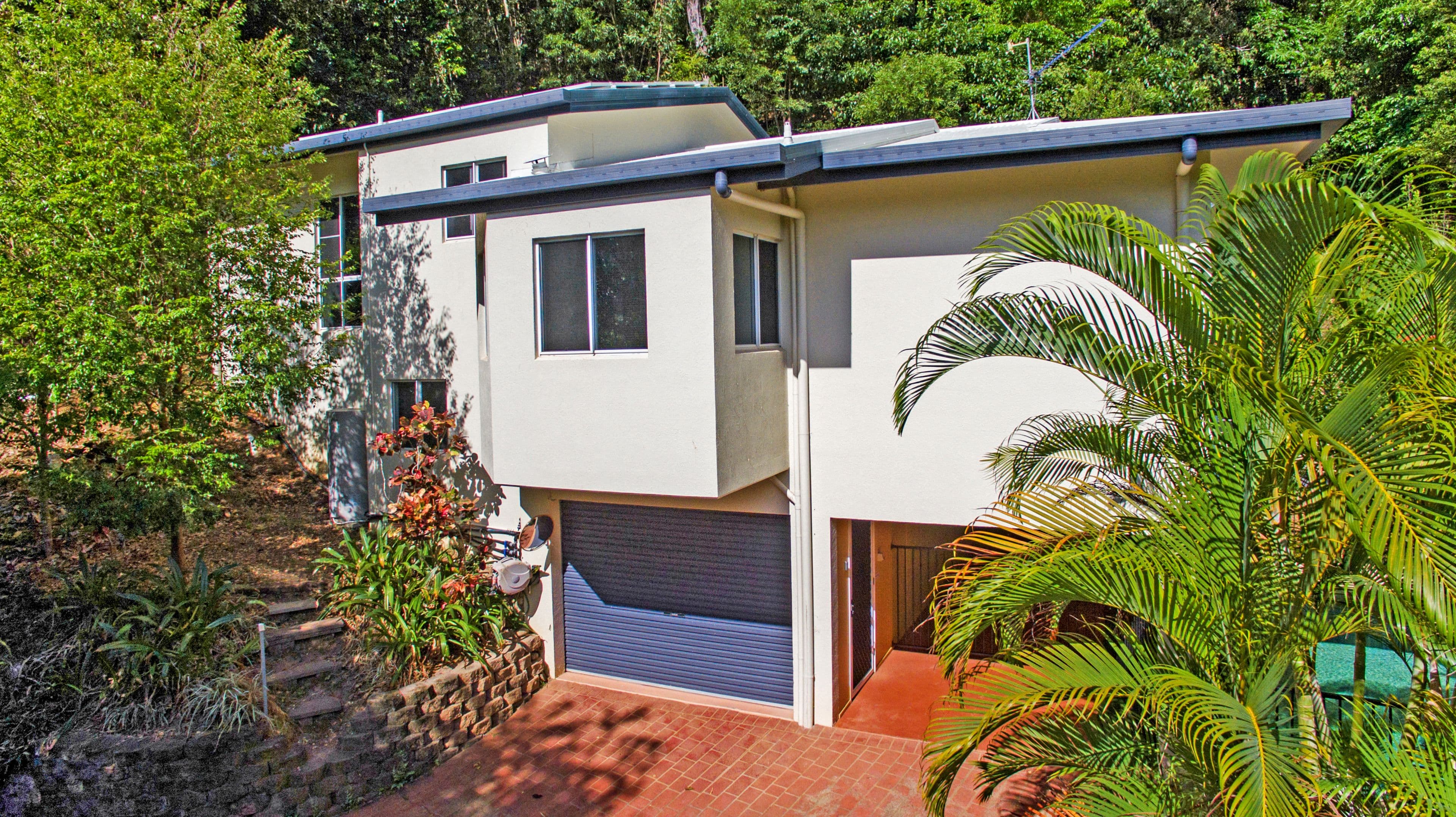 10 Tari Place, Trinity Beach QLD 4879, Trinity Beach - Thumbnail 2