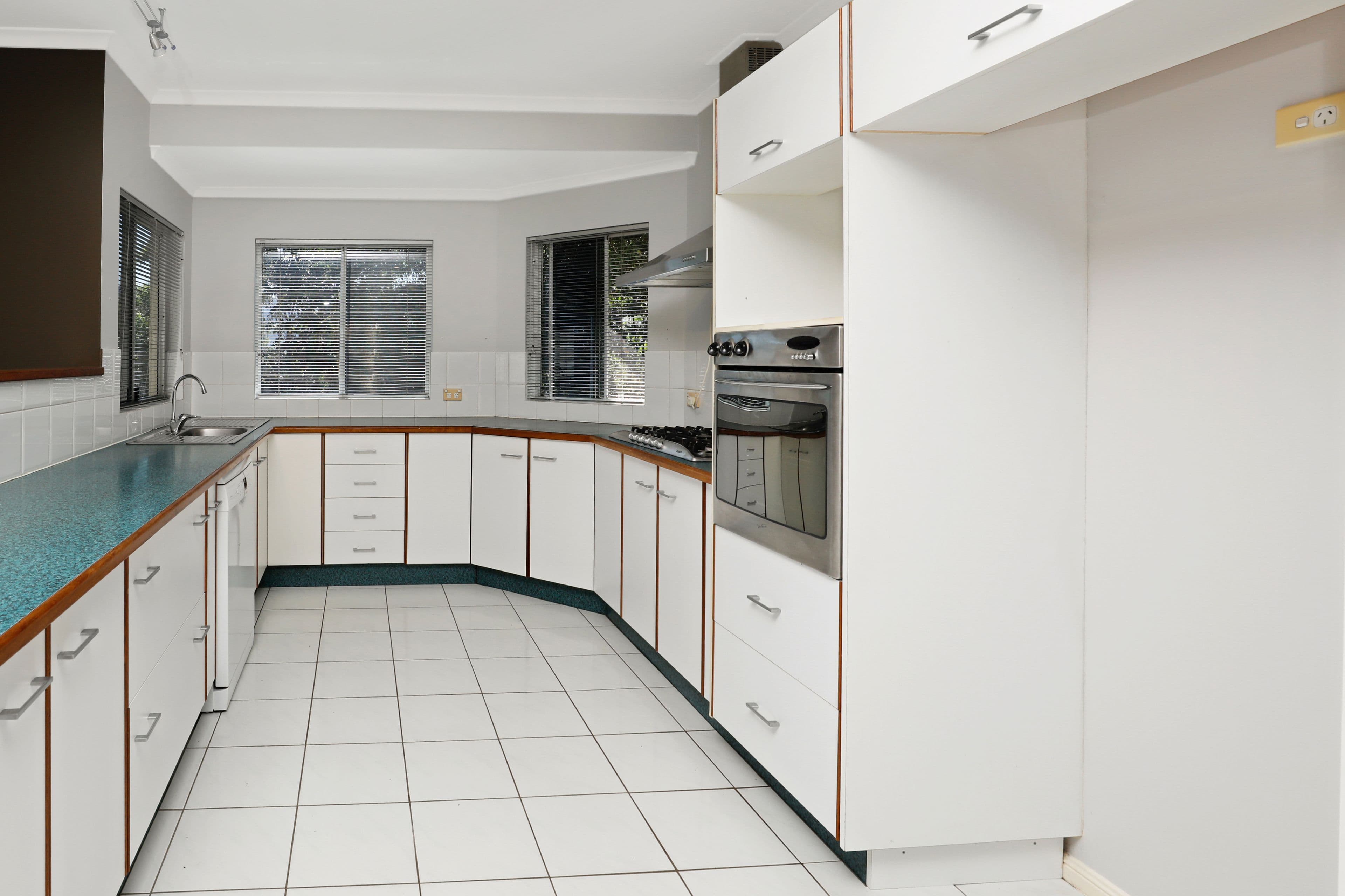 10 Tari Place, Trinity Beach QLD 4879, Trinity Beach - Thumbnail 5
