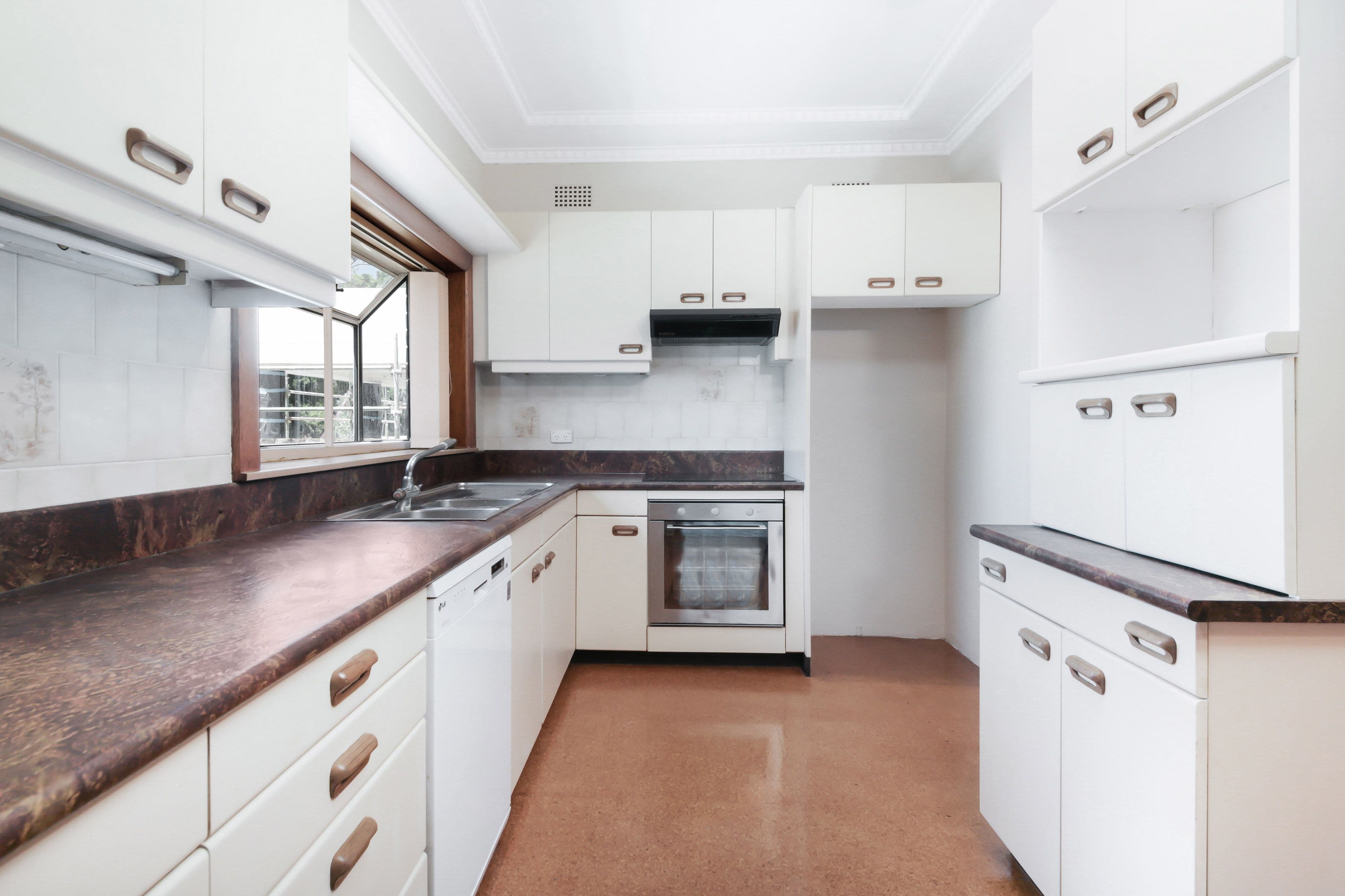 51 Noble Avenue, Mount Lewis - Thumbnail 4
