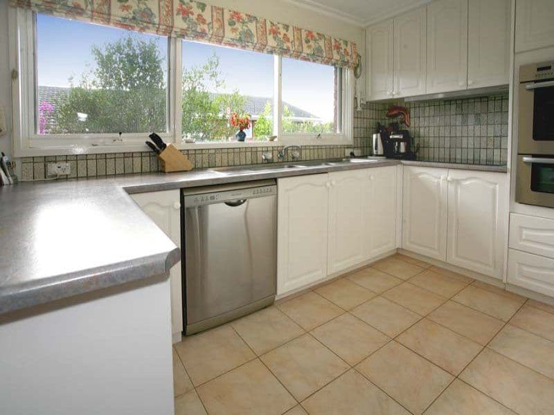 2 Ruth Court, GLEN WAVERLEY VIC 3150, Glen Waverley - Thumbnail 4