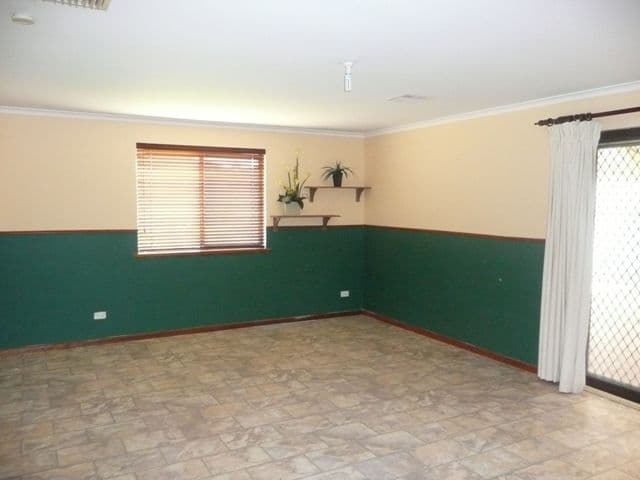 18 Raner Avenue, PARAFIELD GARDENS SA 5107, Parafield Gardens - Thumbnail 4