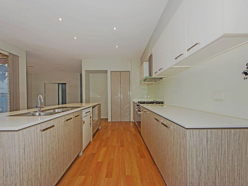 3 Perilla Lane, Point Cook VIC 3030, Point Cook - Thumbnail 3