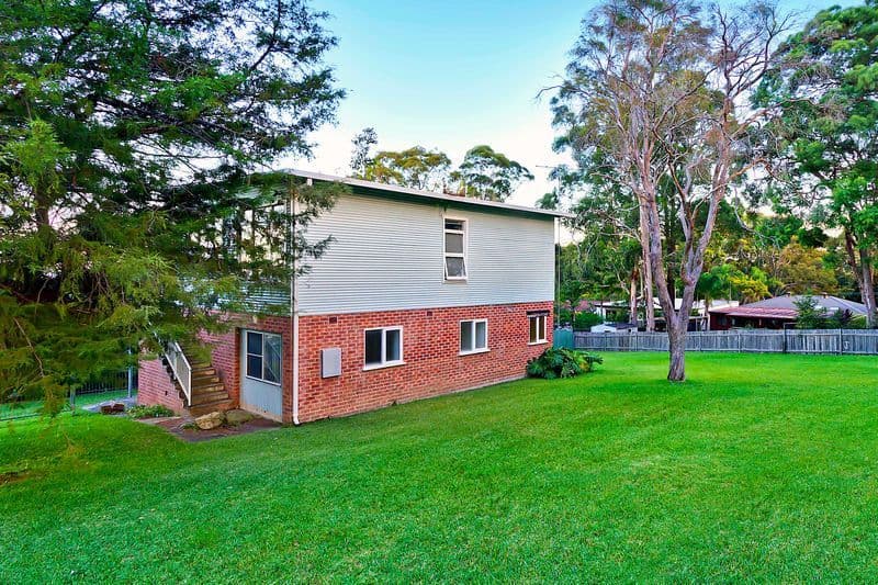 16 Shannon Parade, BERKELEY VALE NSW 2261, Berkeley Vale - Thumbnail 2