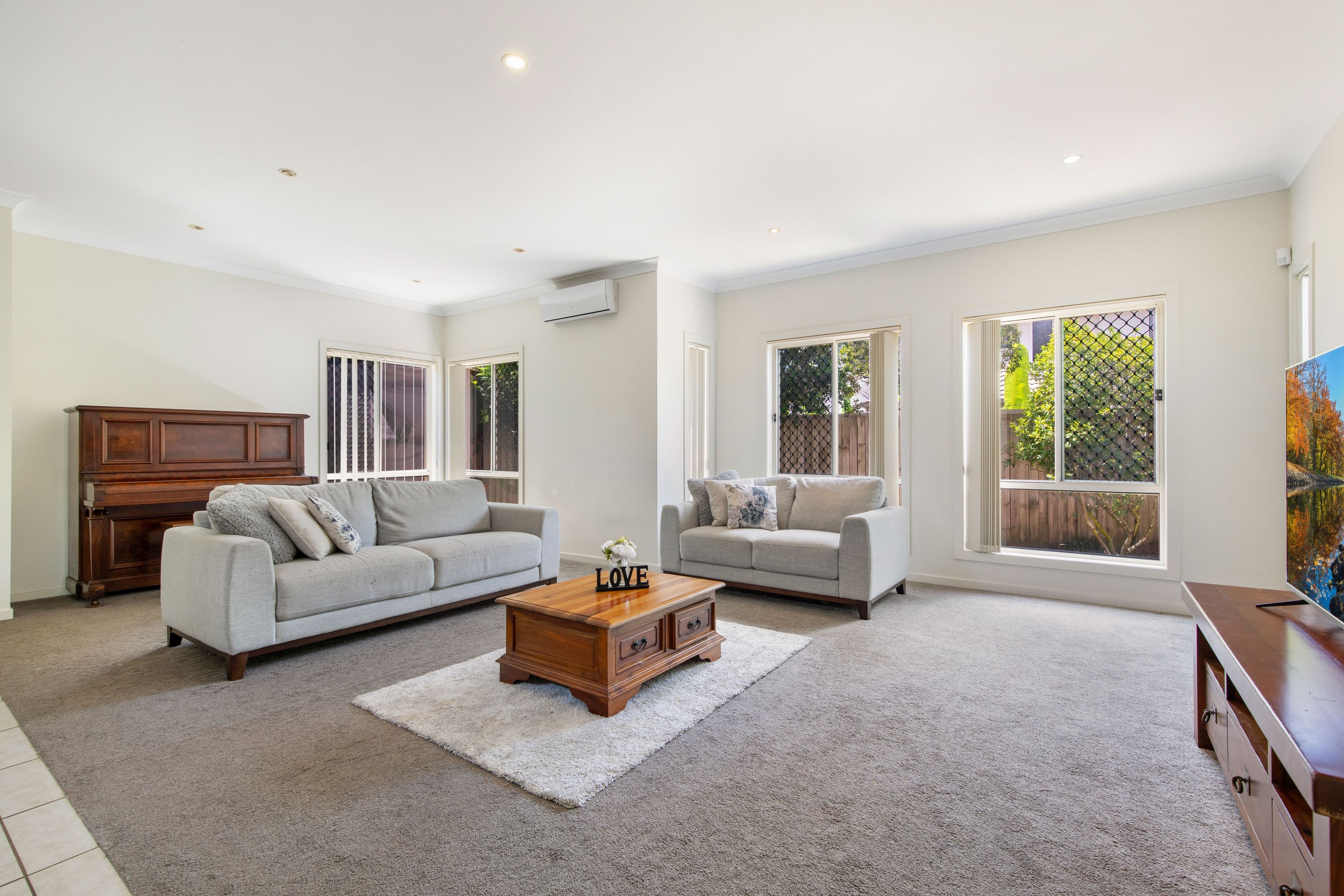 6 Pebbly Creek Crescent, Little Mountain QLD 4551, Little Mountain - Thumbnail 2