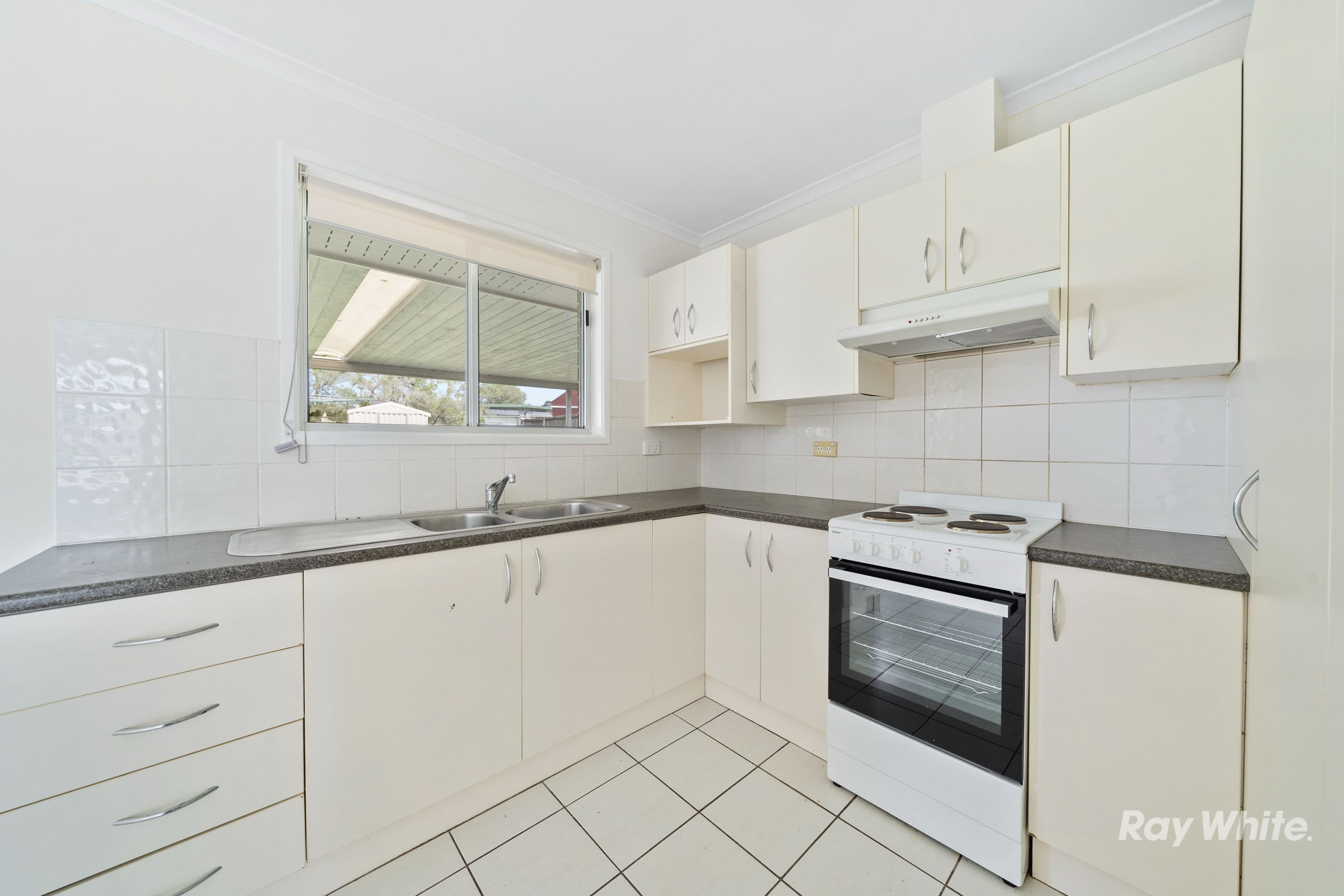 29 Trebeck Street, Browns Plains QLD 4118, Browns Plains - Thumbnail 4