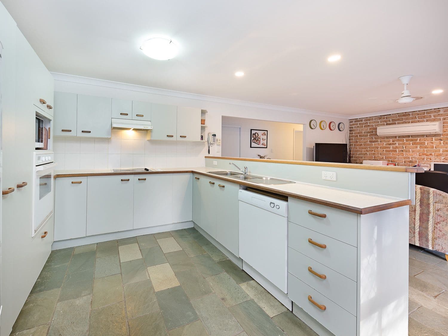 7 Telfer Street, Shailer Park QLD 4128, Shailer Park - Thumbnail 4