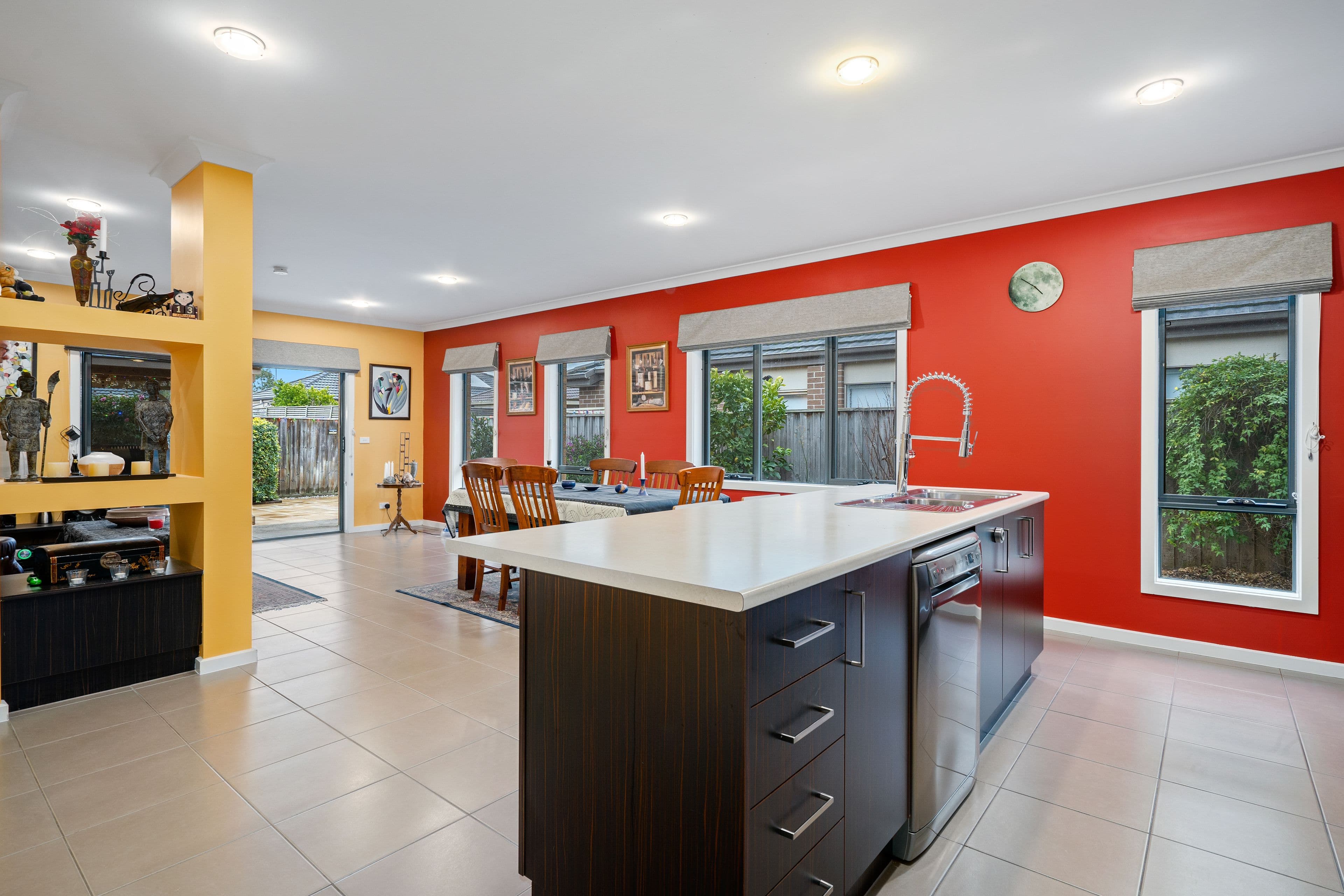 42 Huntingfield Drive, South Morang VIC 3752, South Morang - Thumbnail 3