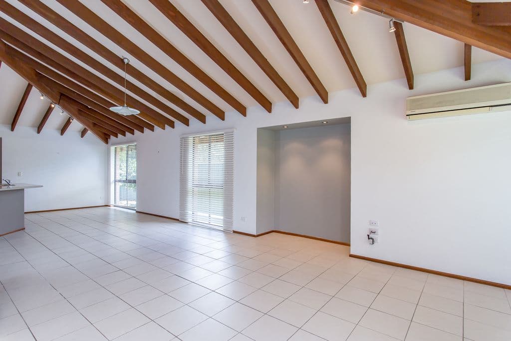 1 Warrawee Avenue, ASHMORE QLD 4214, Ashmore - Thumbnail 3