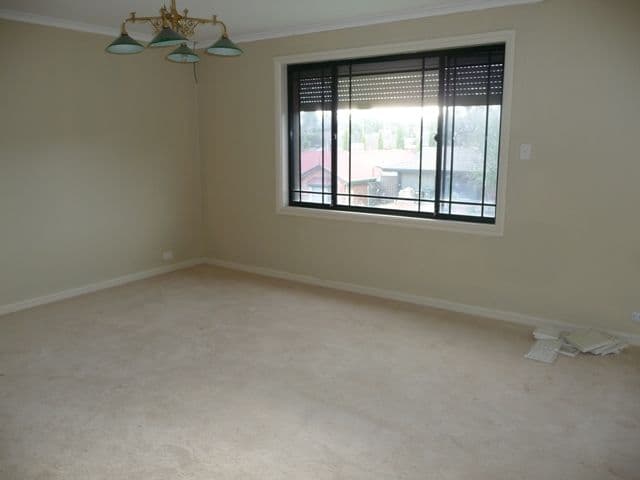 29 Brydon Close, MORNINGTON, Mornington - Thumbnail 8