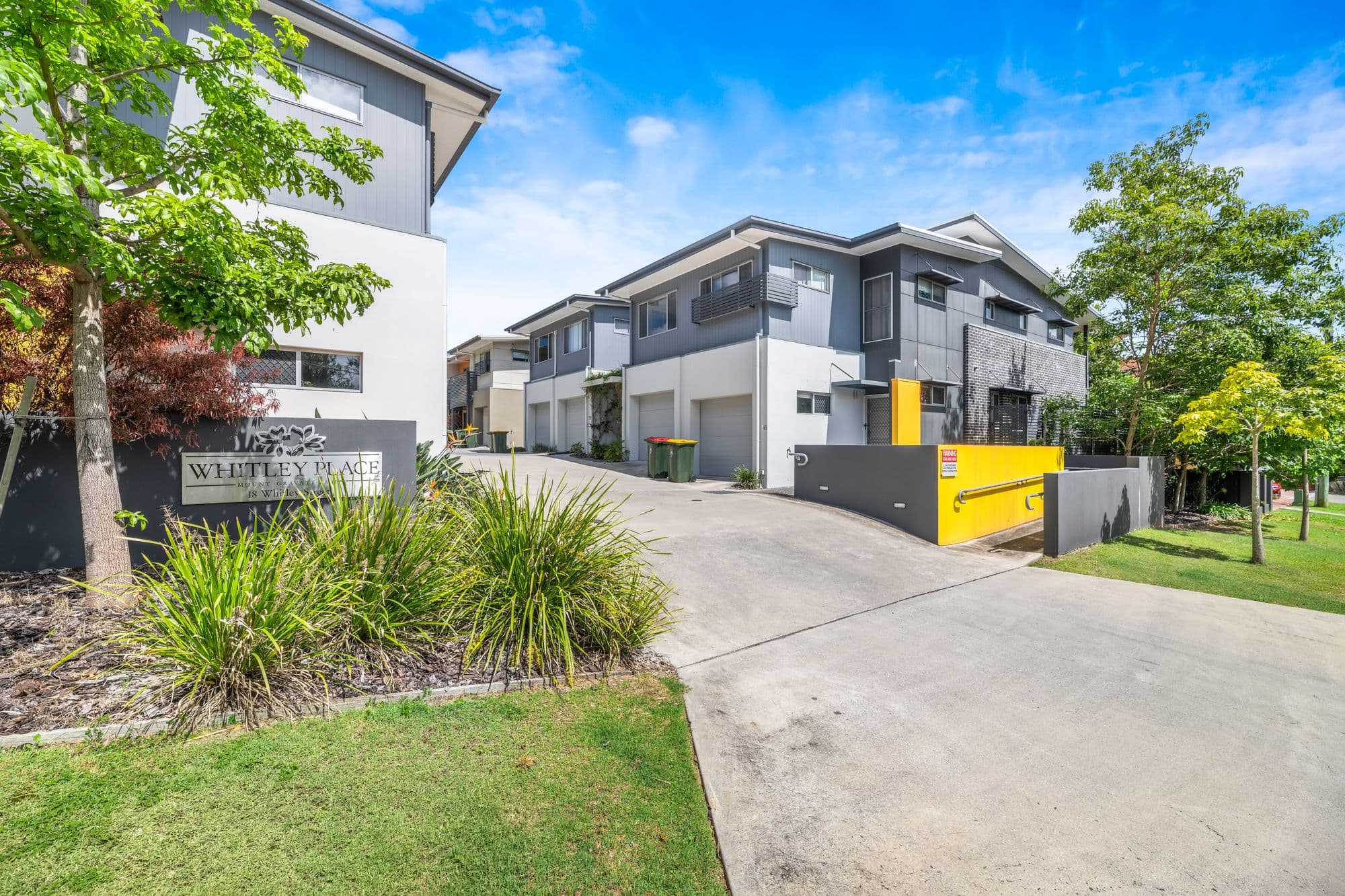 18 Whitley Street, Mount Gravatt QLD 4122, Mount Gravatt East - Thumbnail 2