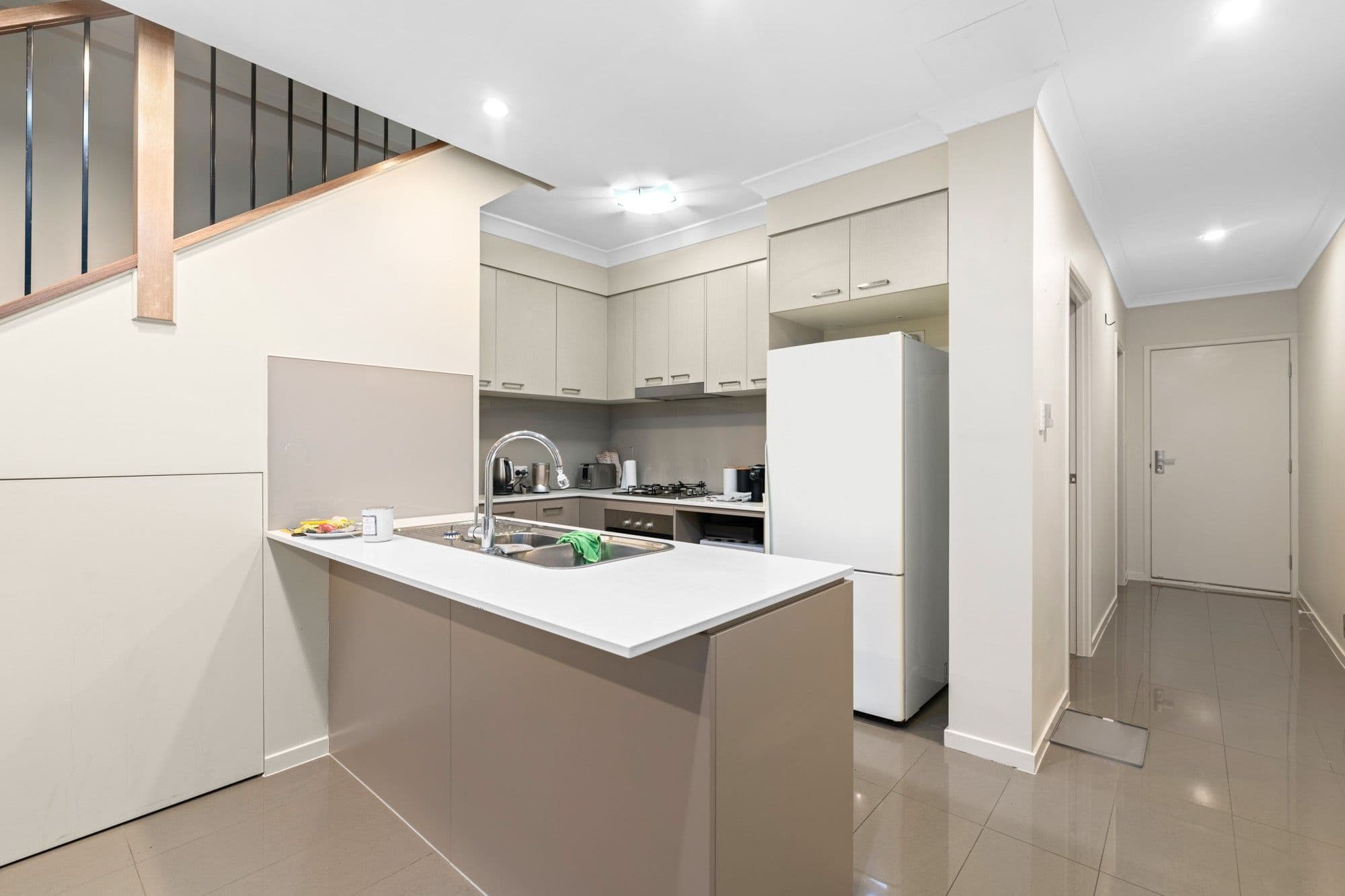 18 Whitley Street, Mount Gravatt QLD 4122, Mount Gravatt East - Thumbnail 3