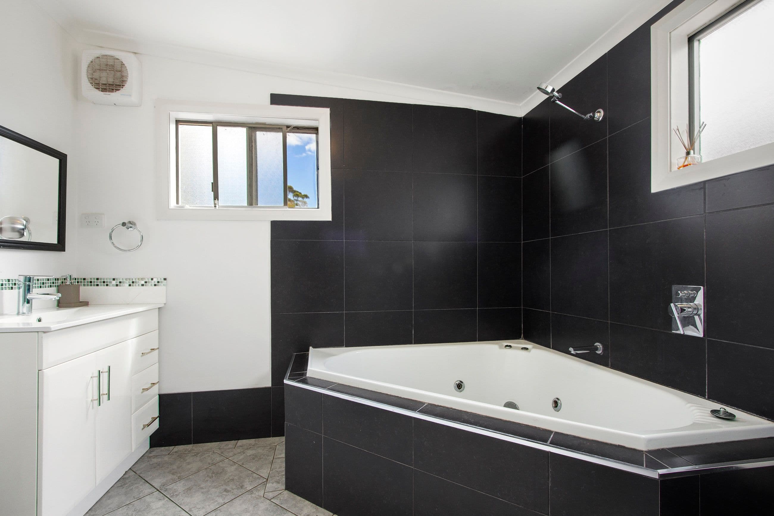 184 Vulcan Street, Moruya - Thumbnail 4