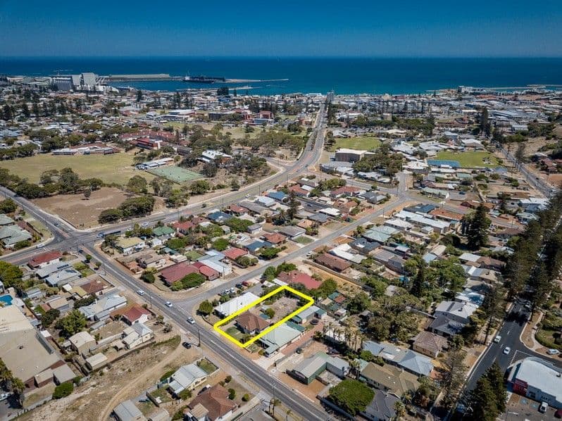 10 Shenton Street, Geraldton WA 6530, Geraldton - Thumbnail 3