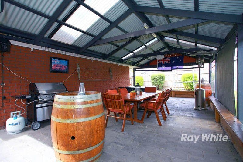 9 Hoysted Avenue, CRANBOURNE VIC 3977, Cranbourne North - Image 1