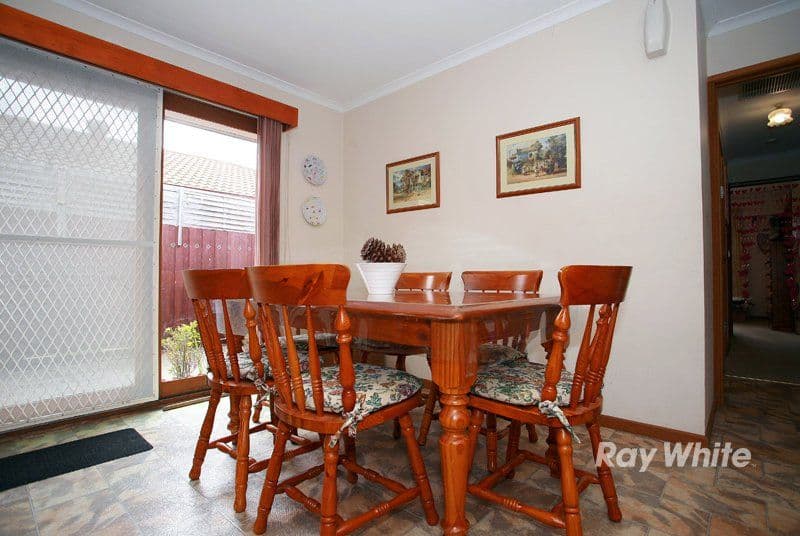 9 Hoysted Avenue, CRANBOURNE VIC 3977, Cranbourne North - Thumbnail 6