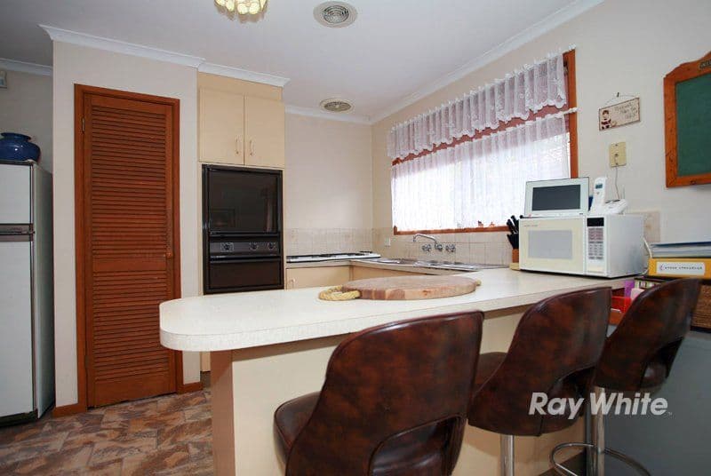 9 Hoysted Avenue, CRANBOURNE VIC 3977, Cranbourne North - Thumbnail 7