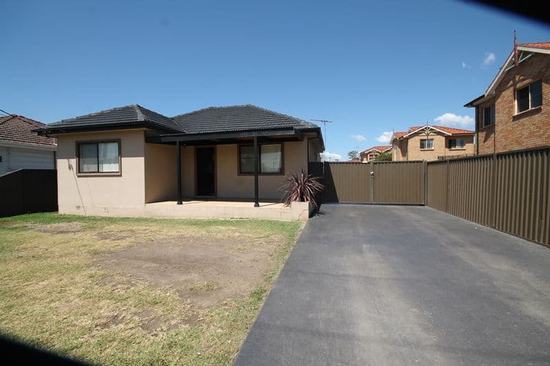 570 The Horsley Drive, SMITHFIELD NSW 2164, Smithfield - Image 1