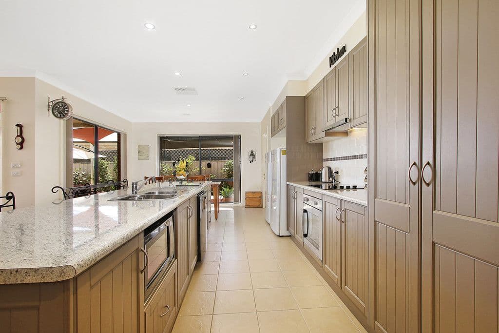 13 Champagne Crescent, Yarrawonga VIC 3730, Yarrawonga - Thumbnail 4