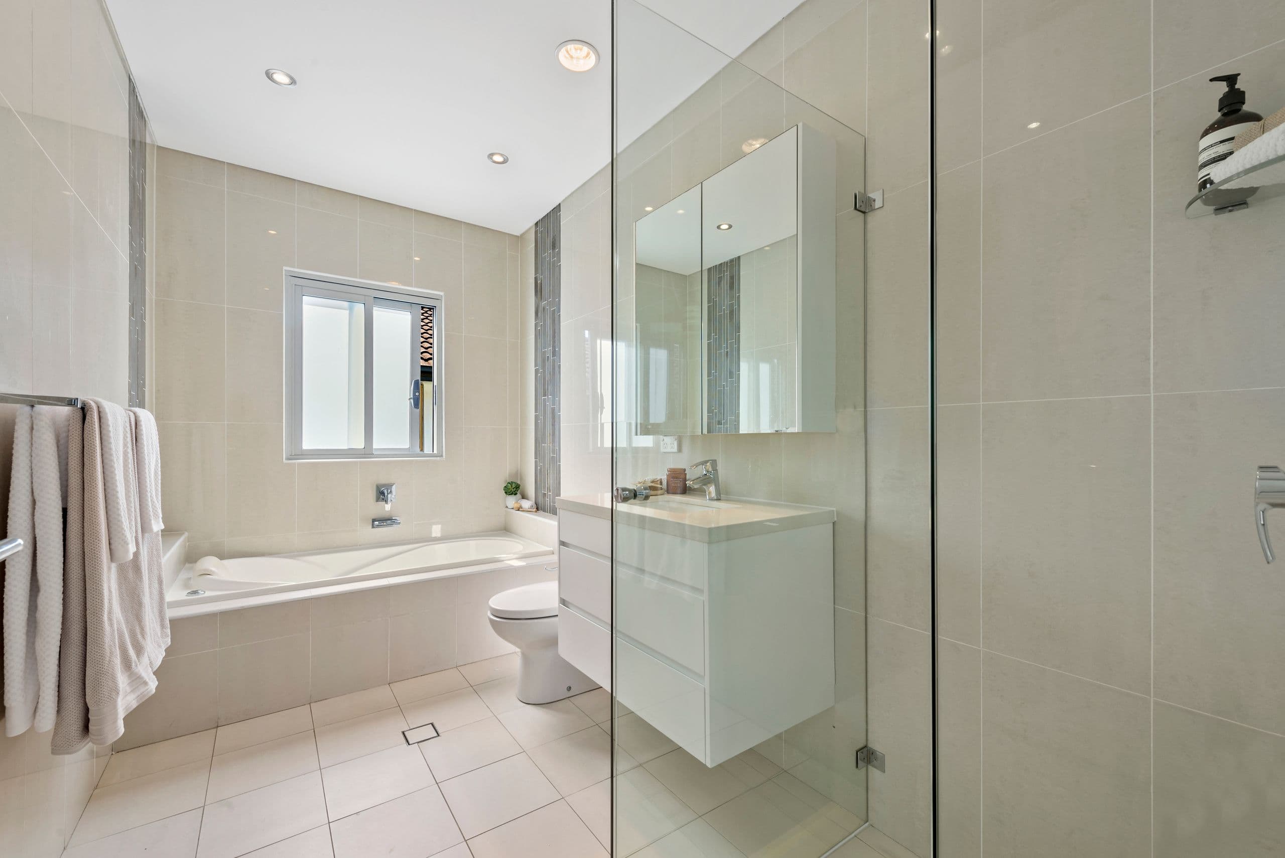 13 Glenayr Avenue, North Bondi NSW 2026, North Bondi - Thumbnail 6