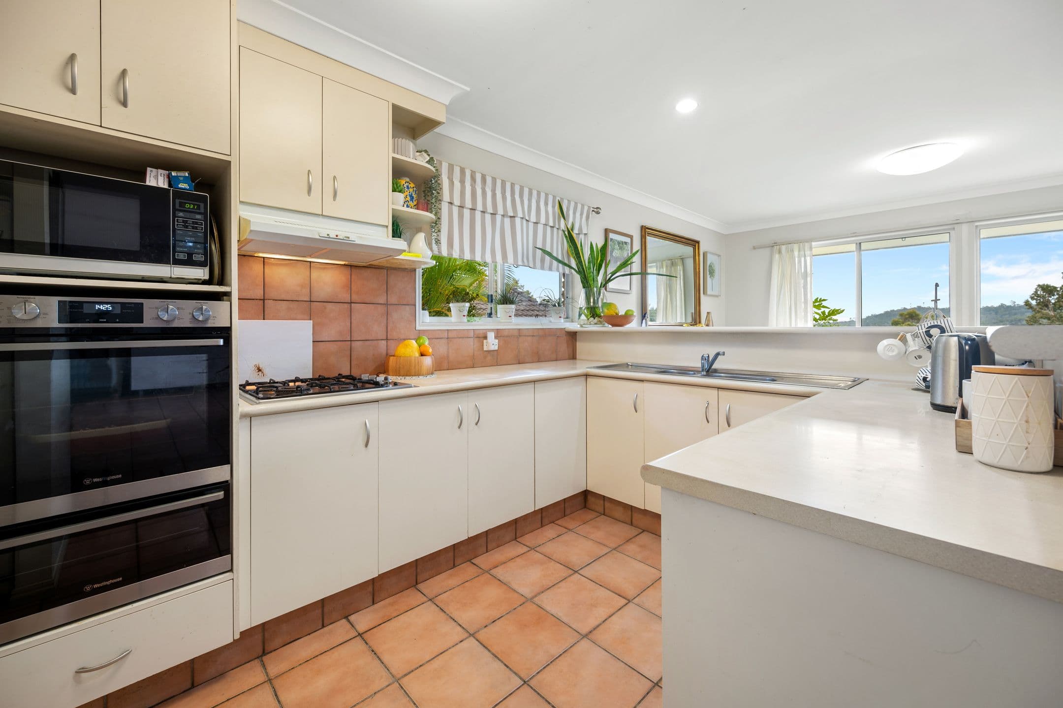 27 Capricorn Drive, Pacific Pines QLD 4211, Pacific Pines - Thumbnail 3