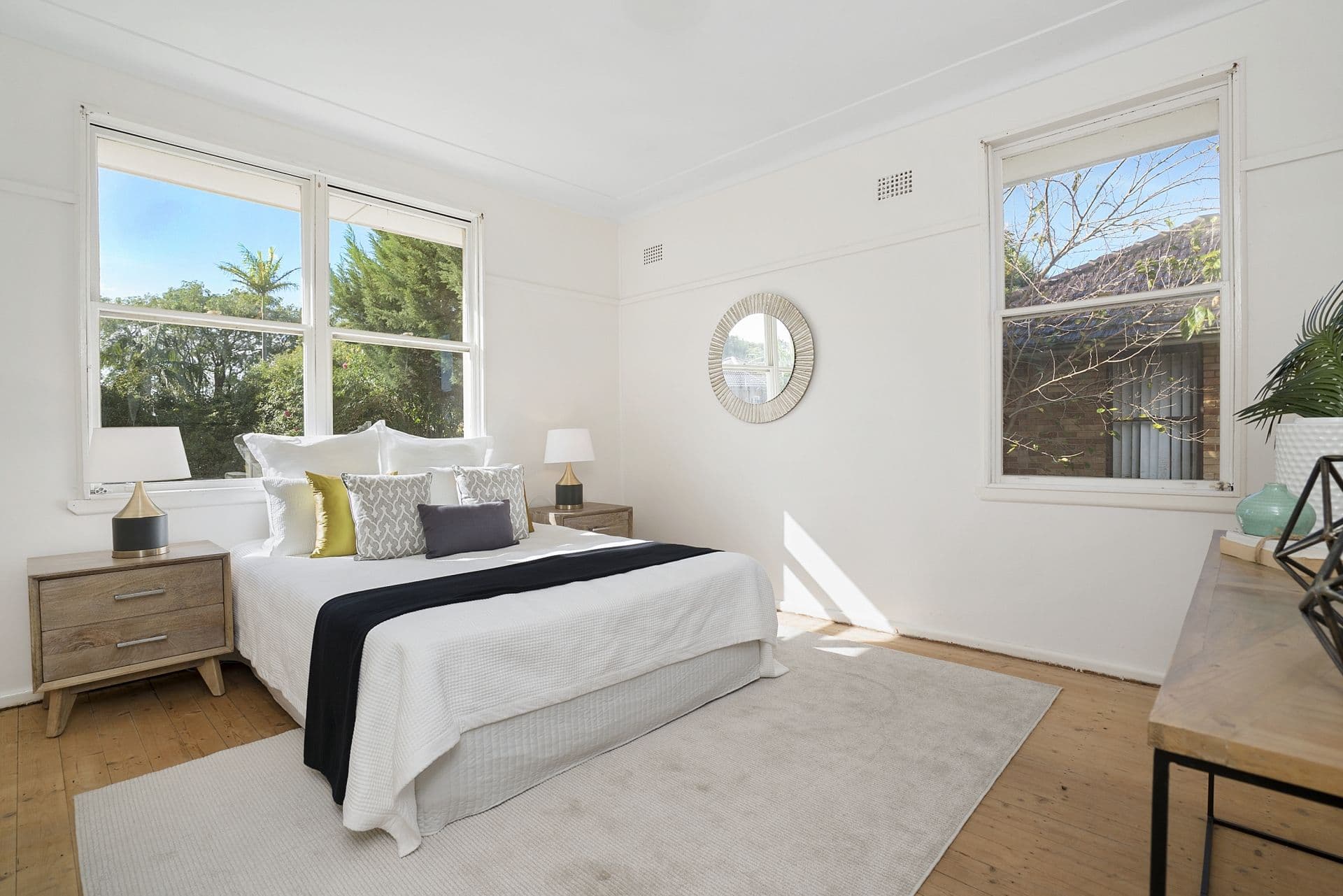 72 Warringah Road, Narraweena - Thumbnail 3