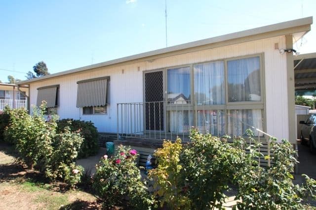 6 Wien Smith Avenue, CLARE SA 5453, Clare - Image 1