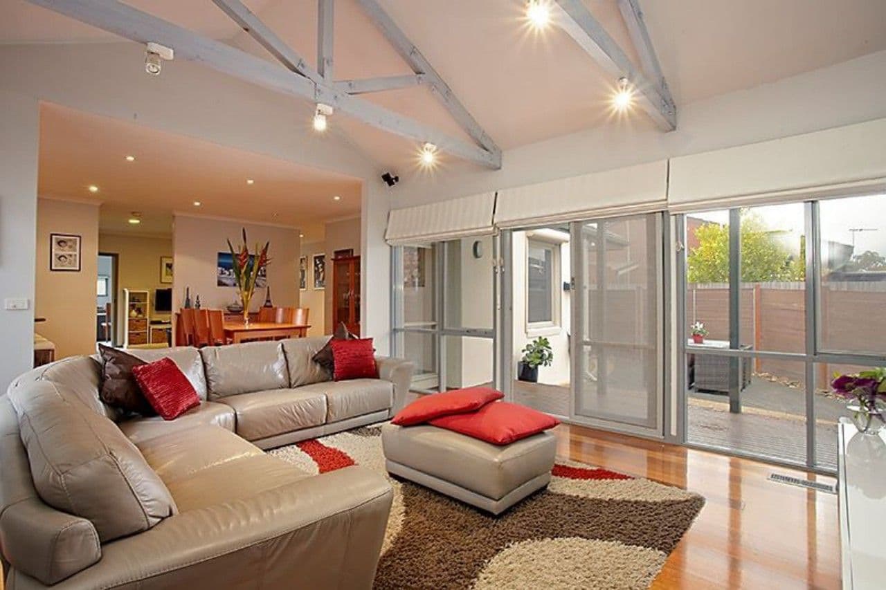 10 Renver Road, Clayton VIC 3168, Clayton - Thumbnail 2