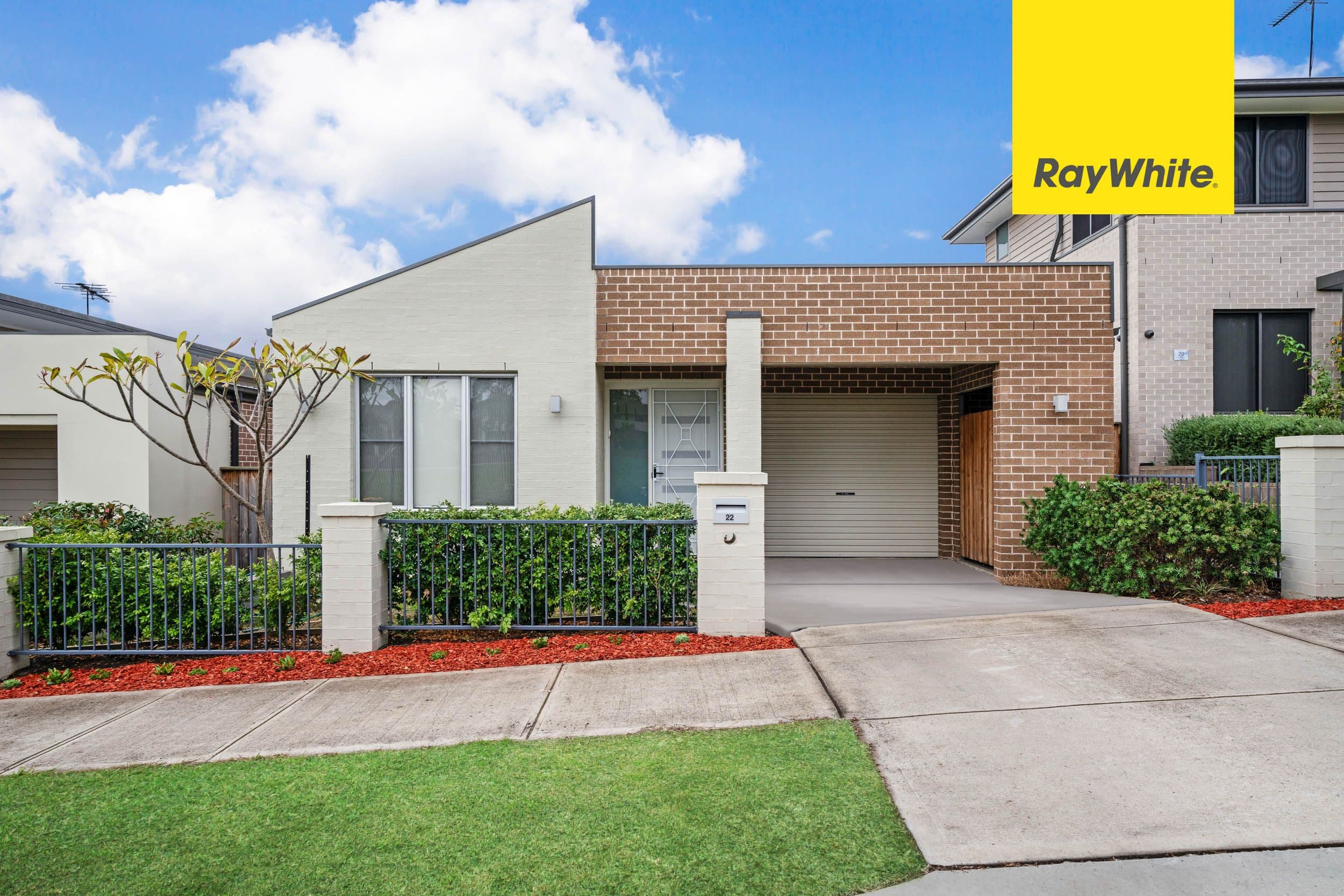 22 Perisher Circuit, Minto - Image 1