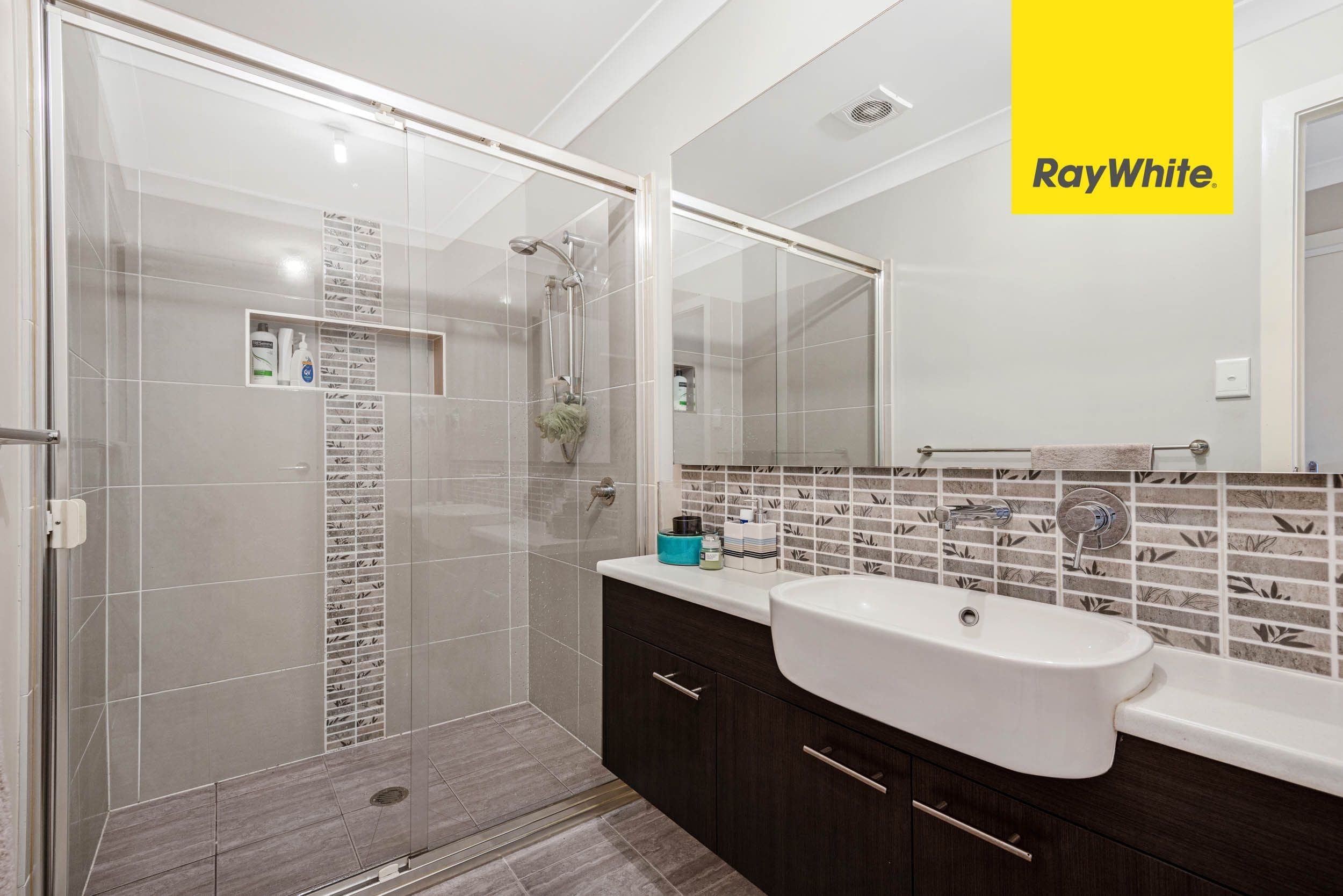 22 Perisher Circuit, Minto - Thumbnail 7
