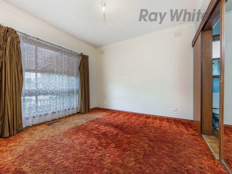 12 Clover Avenue, St Albans VIC 3021, St Albans - Thumbnail 5