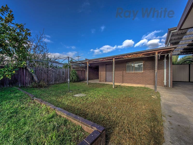 12 Clover Avenue, St Albans VIC 3021, St Albans - Thumbnail 8