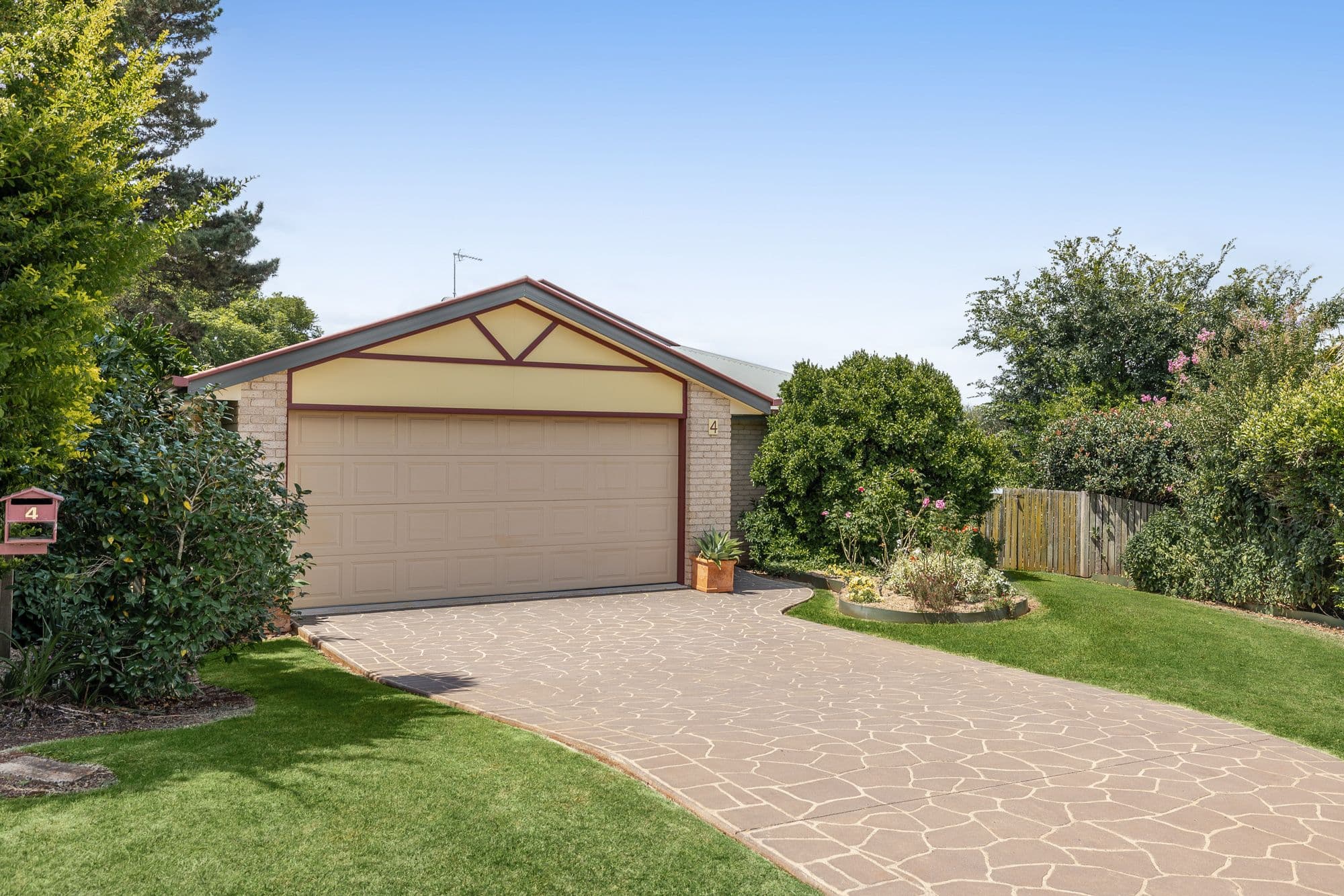 4 Lyness Court, Wilsonton Heights QLD 4350, Wilsonton Heights - Thumbnail 2