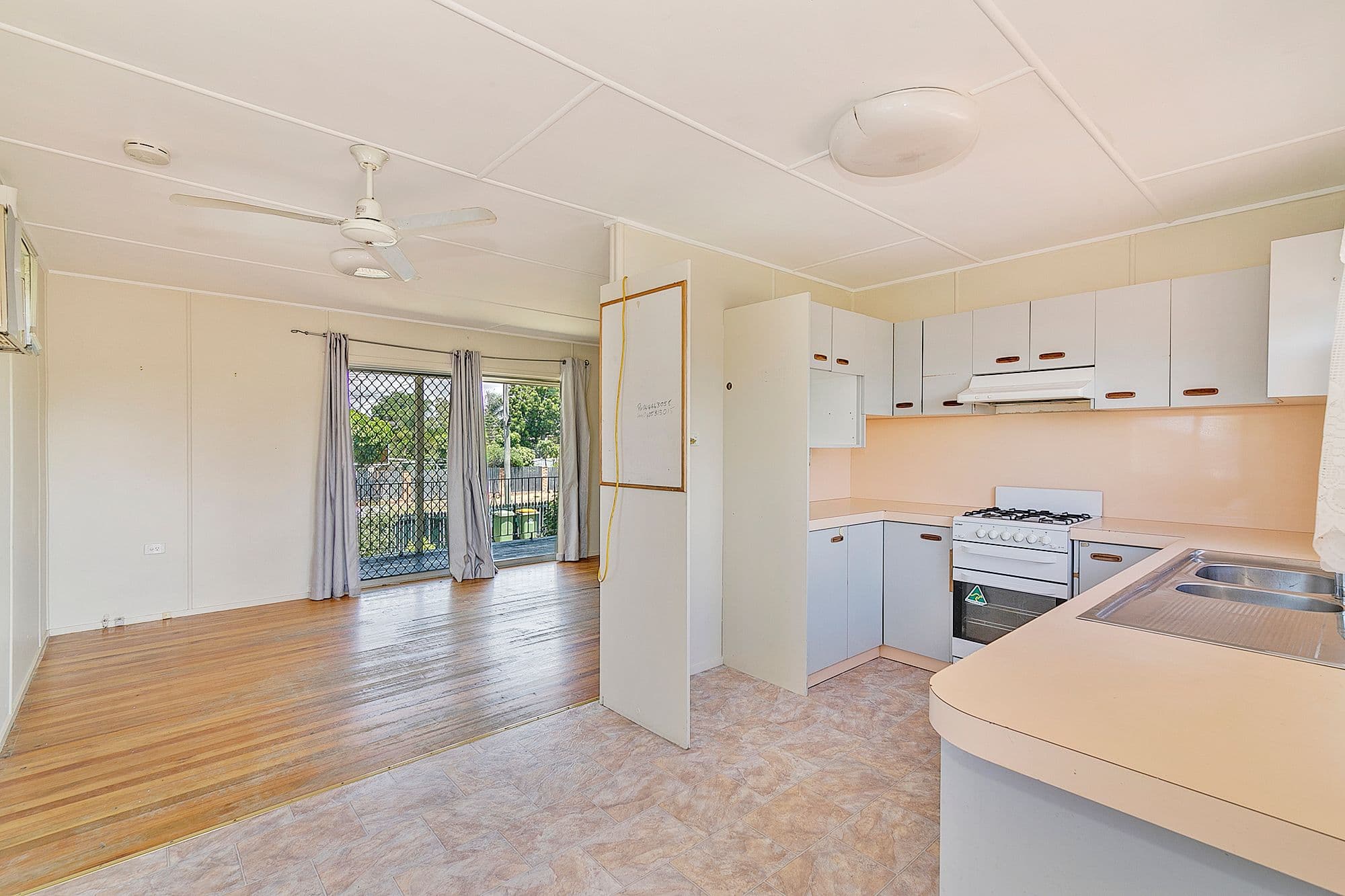 38 Golden Street, Logan Central QLD 4114, Logan Central - Thumbnail 4
