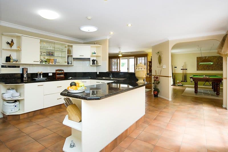 13 Parklands Street, CALAMVALE QLD 4116, Calamvale - Thumbnail 2