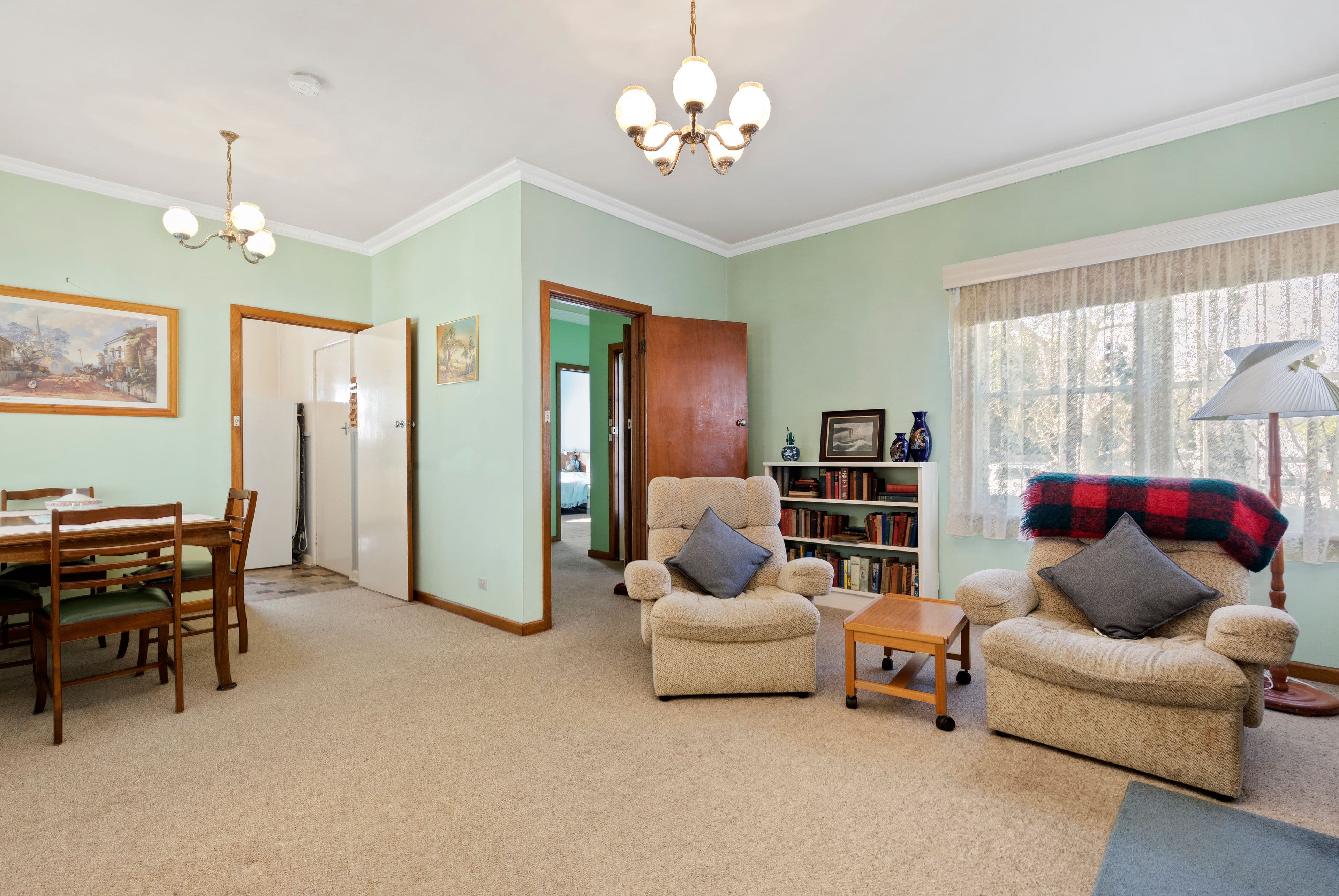 13 Munro Avenue, Cheltenham VIC 3192, Cheltenham - Thumbnail 3