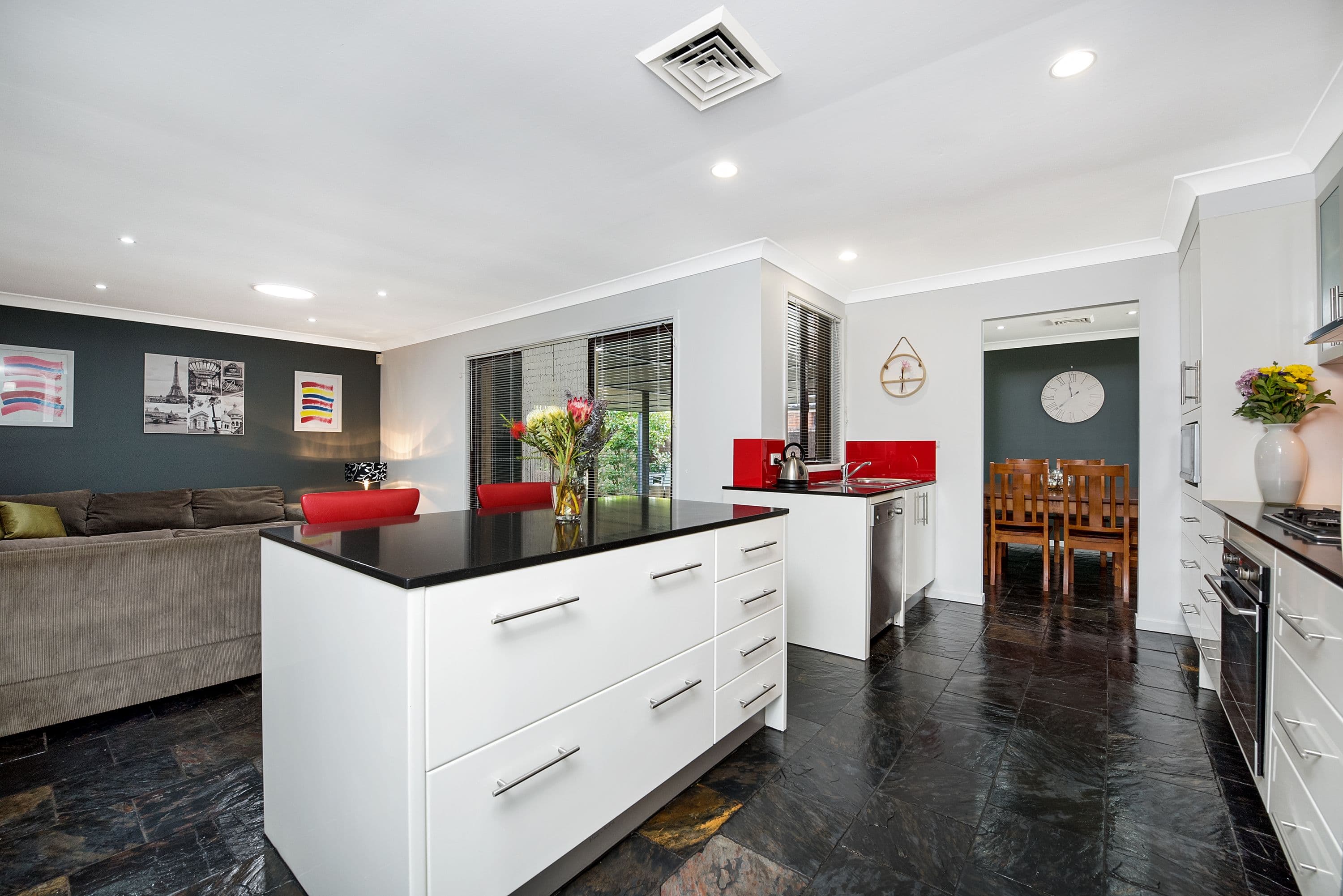 103 Lancia Drive, Ingleburn - Thumbnail 2