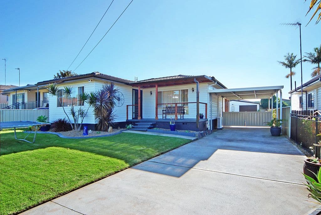 4 Carabeen Street, BARRACK HEIGHTS NSW 2528, Barrack Heights - Image 1