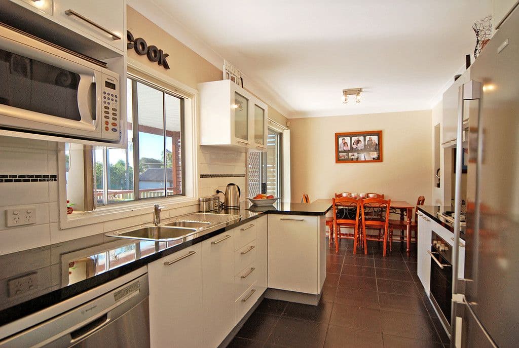 4 Carabeen Street, BARRACK HEIGHTS NSW 2528, Barrack Heights - Thumbnail 5