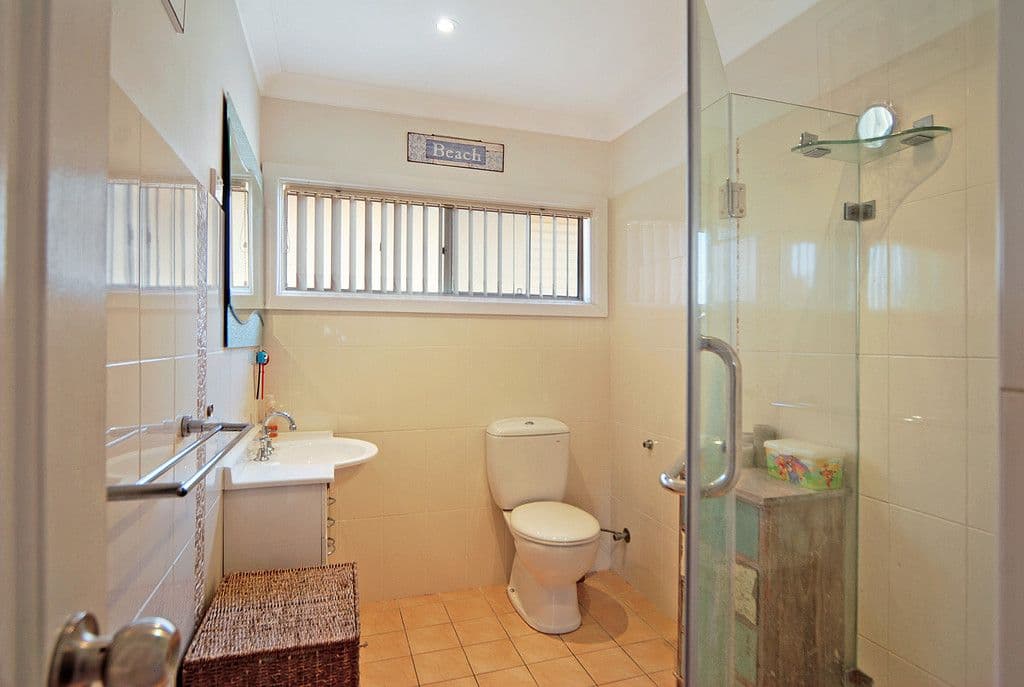 4 Carabeen Street, BARRACK HEIGHTS NSW 2528, Barrack Heights - Thumbnail 6