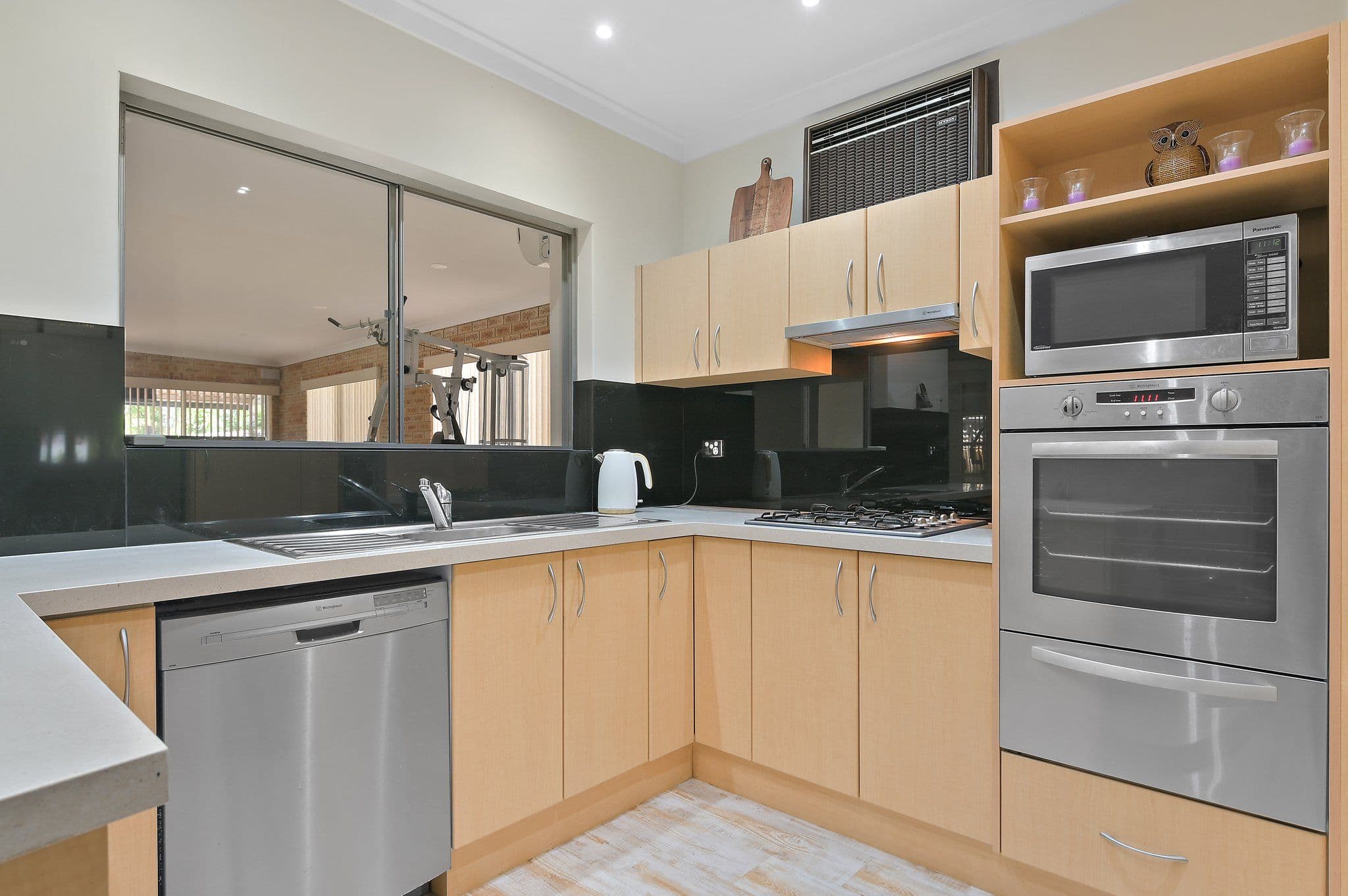 35 Ripplewood Avenue, Thornlie WA 6108, Thornlie - Thumbnail 4