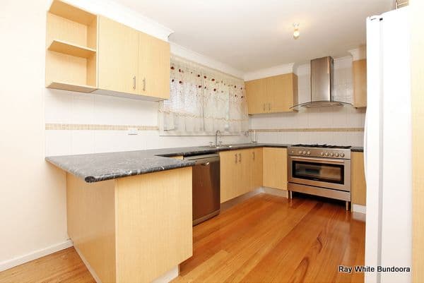 21 Freeman Crescent, MILL PARK VIC 3082, Mill Park - Thumbnail 2