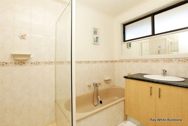 21 Freeman Crescent, MILL PARK VIC 3082, Mill Park - Thumbnail 5