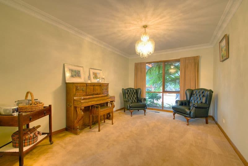 7 Ballamore Crescent, DONCASTER VIC 3108, Doncaster - Thumbnail 3