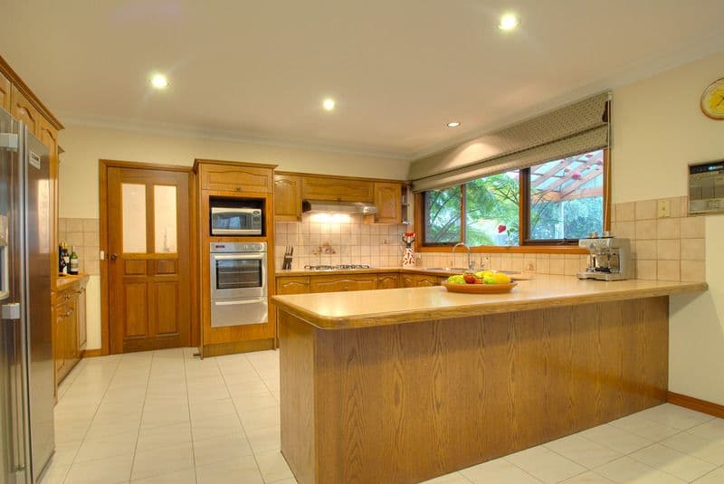 7 Ballamore Crescent, DONCASTER VIC 3108, Doncaster - Thumbnail 6