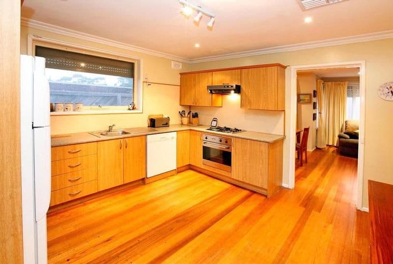 13 Elmhurst Road, GLADSTONE PARK VIC 3043, Gladstone Park - Thumbnail 2
