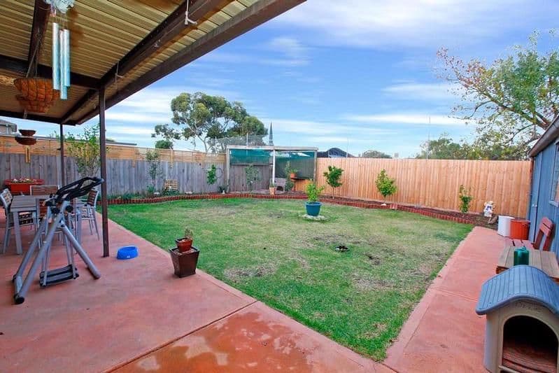 13 Elmhurst Road, GLADSTONE PARK VIC 3043, Gladstone Park - Thumbnail 5