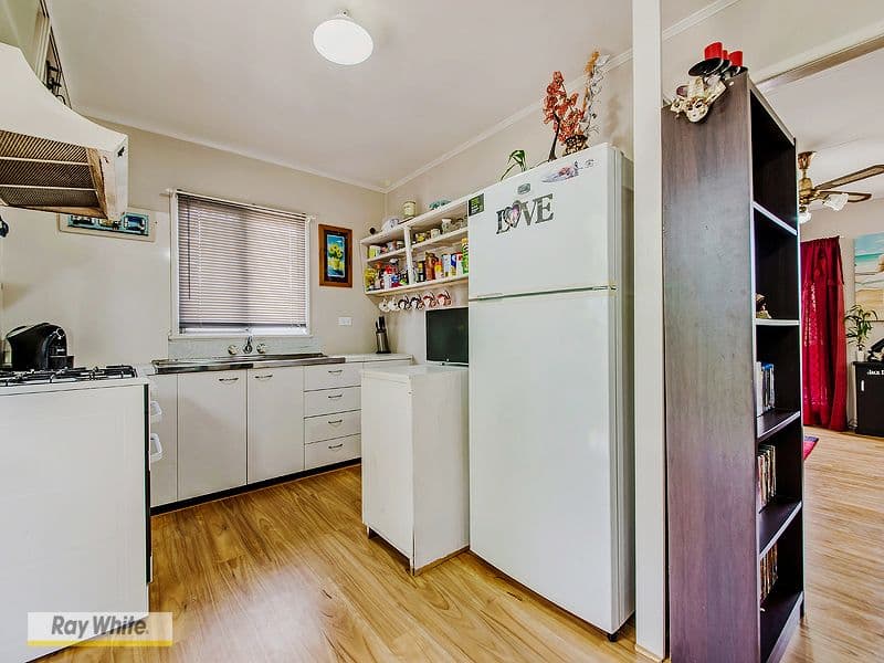 19 Kurrowah Crescent, MARGATE QLD 4019, Margate - Thumbnail 5