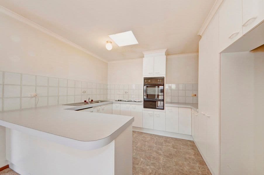 72 Ern Florence Crescent, THEODORE ACT 2905, Theodore - Thumbnail 6