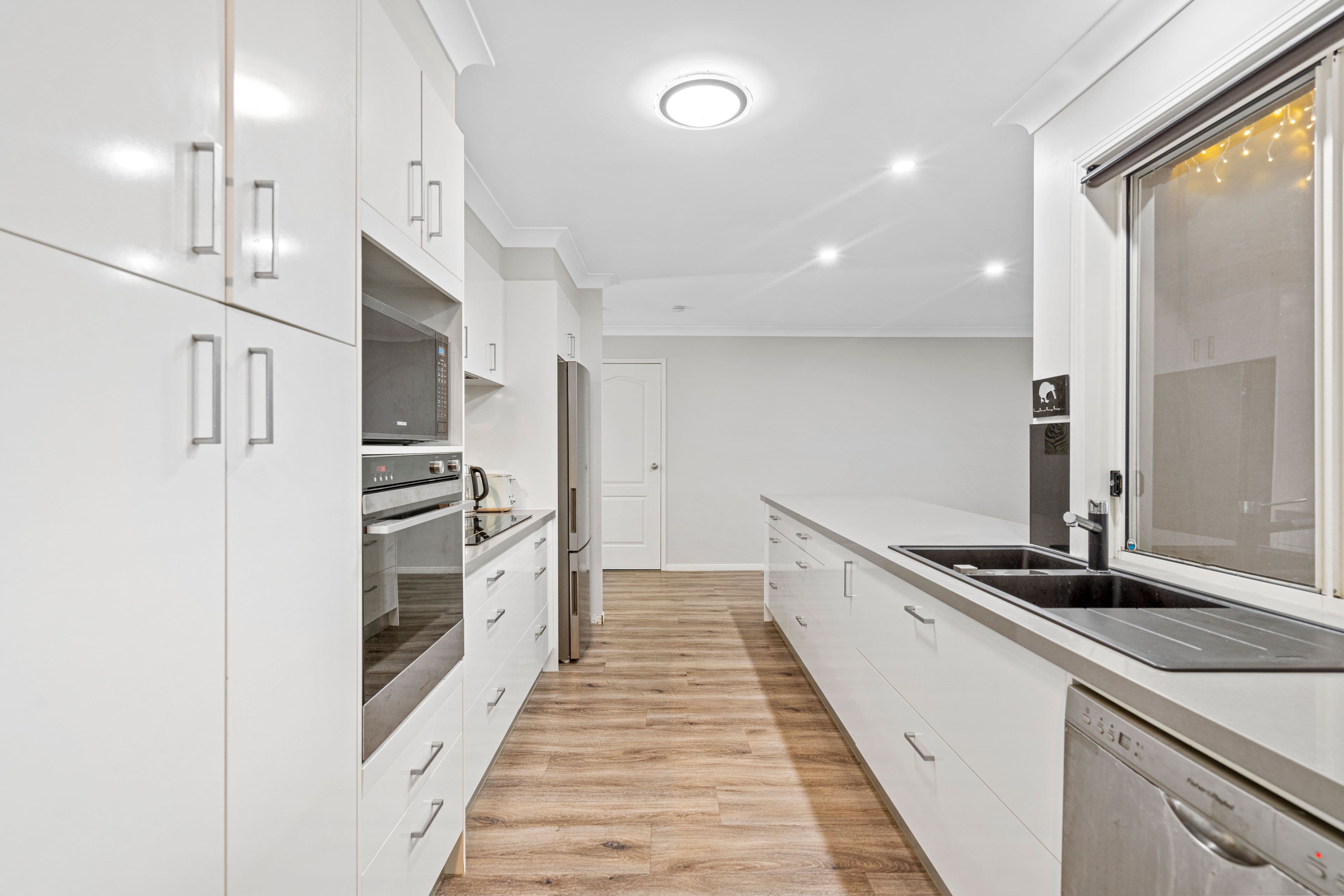 12 Kumnick Street, Upper Coomera QLD 4209, Upper Coomera - Thumbnail 5