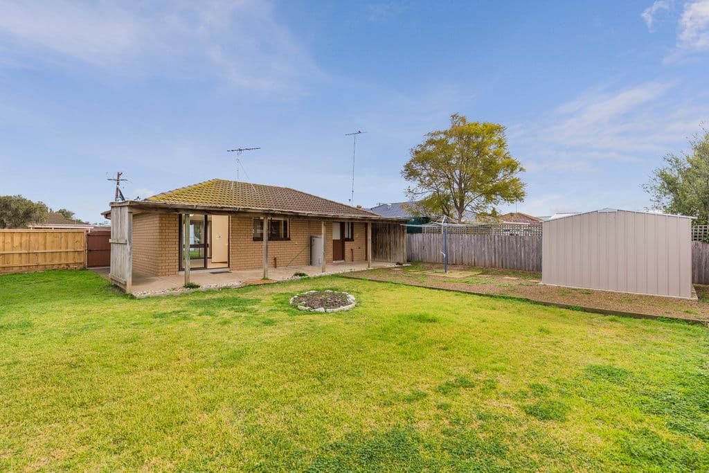 6 Moreland Avenue, Corio VIC 3214, Corio - Thumbnail 6